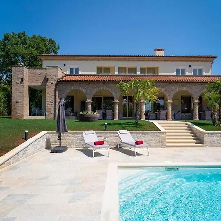 Villa Leone Comfortable Holiday